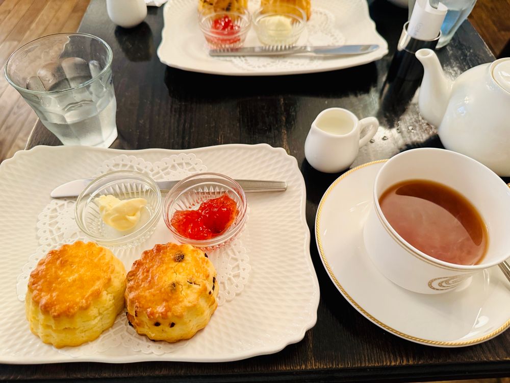 横浜・えの木亭のクリームティー