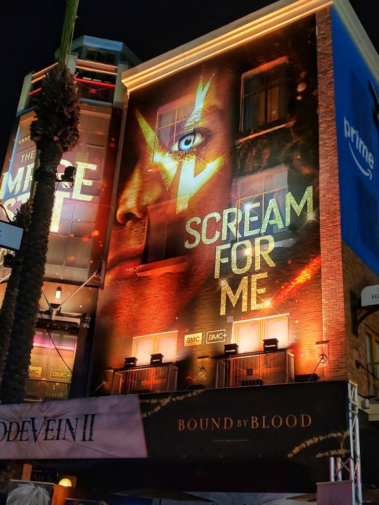 This was very much the vibe of the panel: the facade of the Hilton Gaslamp covered in Lestat's face with the heading Scream for Me.