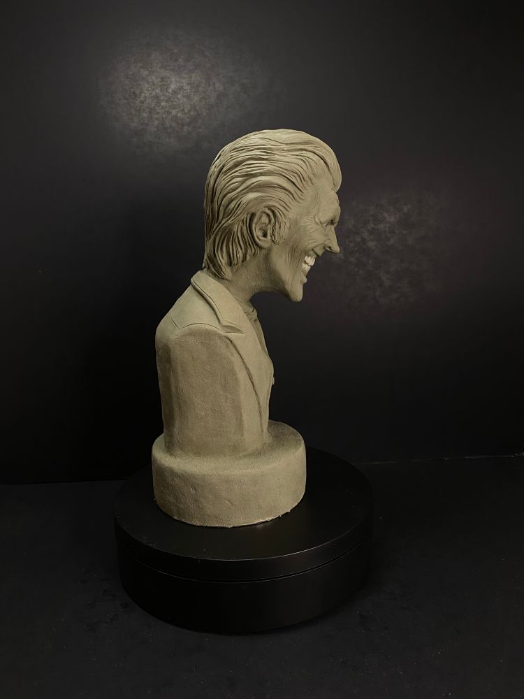 The joker, bust,  in Chavant NSP Medium - profile view