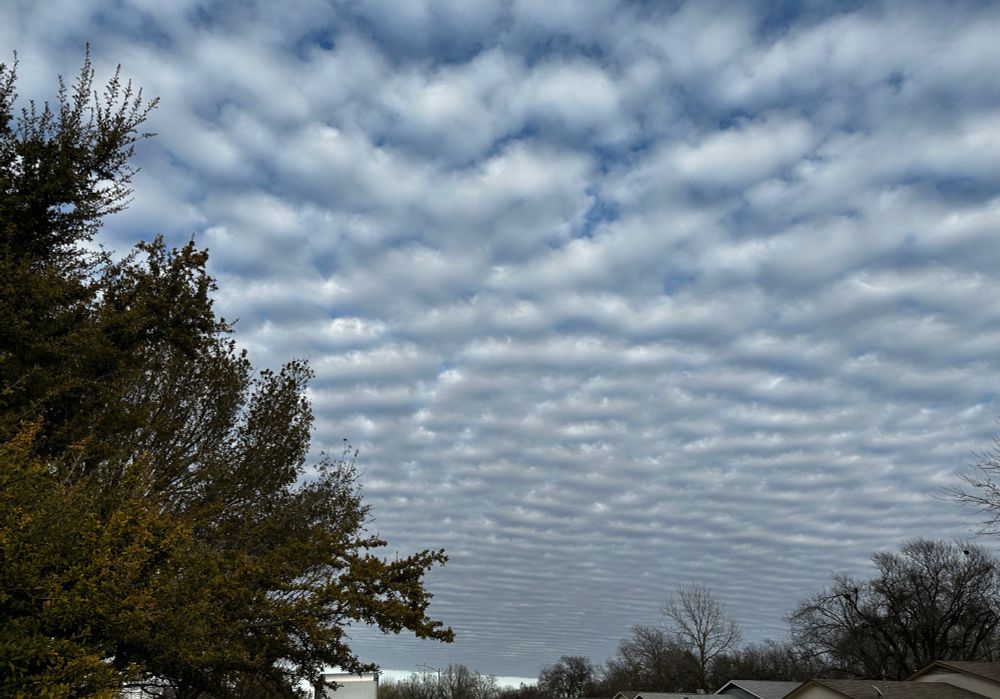 Weird clouds in the sky 