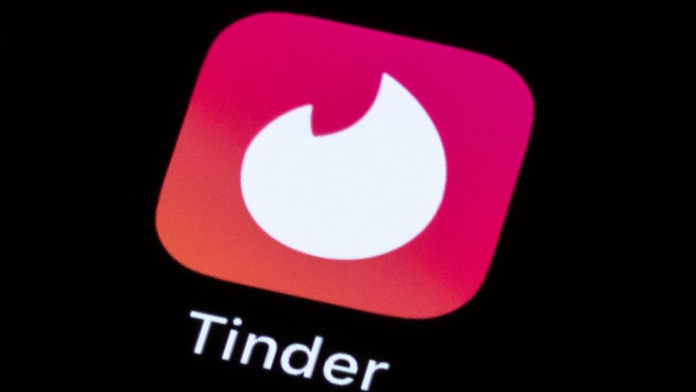 Is Tinder's new AI photo feature safe?