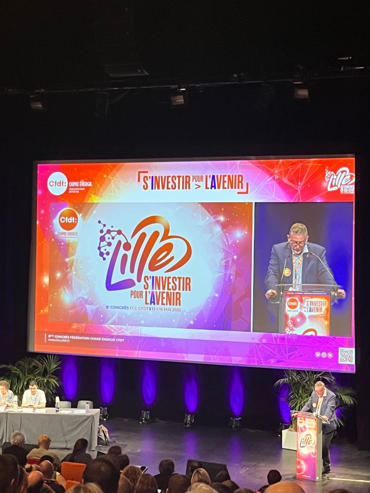 Le secrétaire générale Fce cfdt à La Tribune du congrès pour l’ouverture !