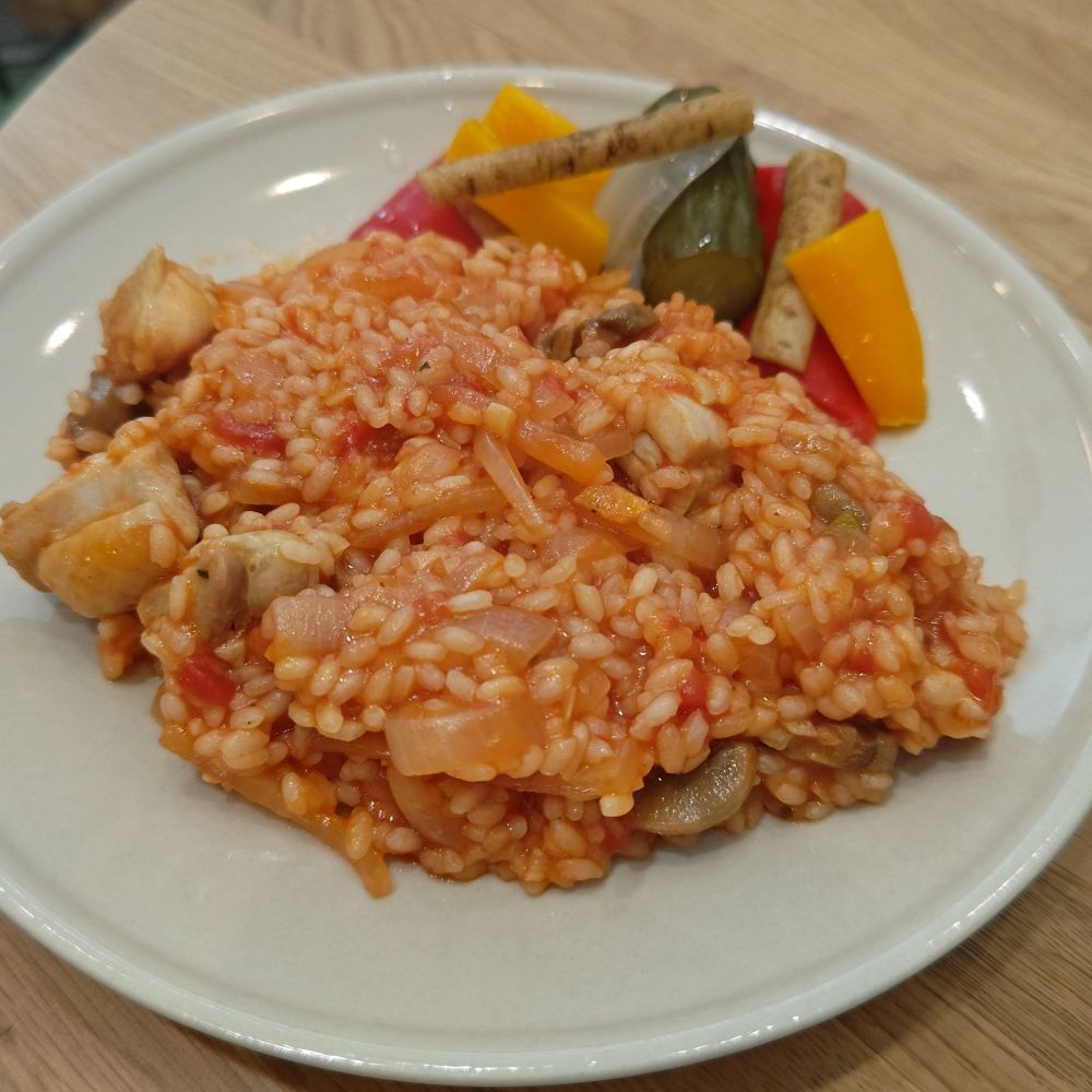 チキンとマッシュルームのパエリア
ピクルス添え
ごぼうのピクルス初めてじゃが！？