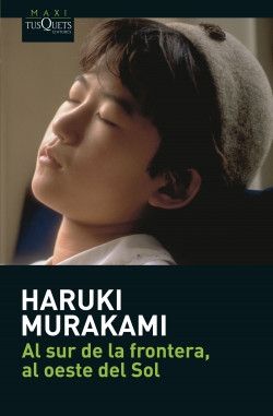 Chico japonés con los ojos cerrados
