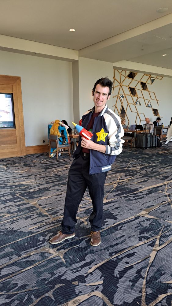 Photo of a cosplayer dressed as a main character from the anime Space Dandy