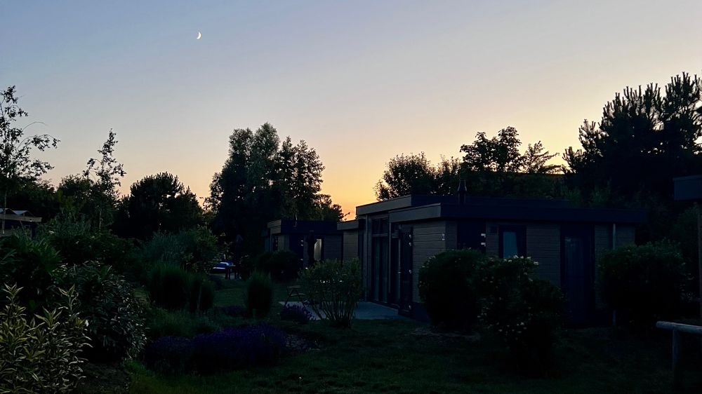 Abendstimmung & Mondsichel über Texel