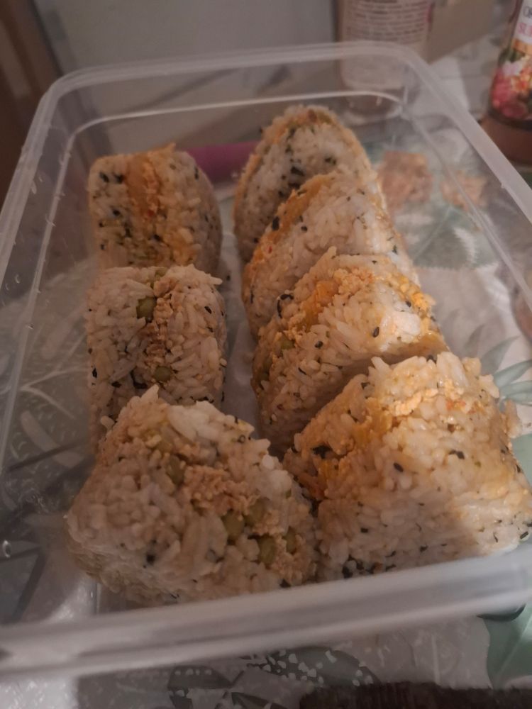 Die selben Onigiri aus einem anderen Winkel