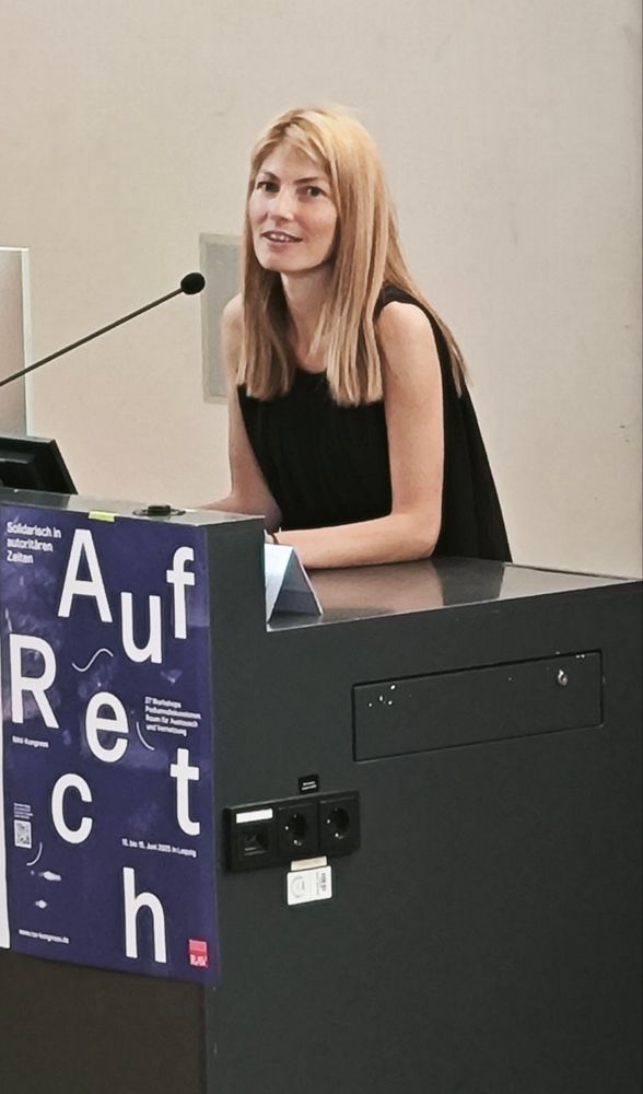 Rechtsanwältin Francesca Cancellaro bei der Dankesrede zur Verleihung des Holtfortpreises