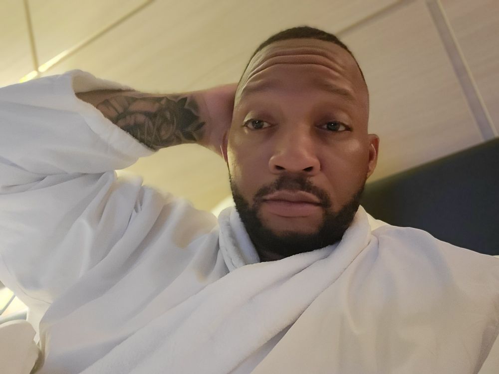 This robe was comfortable AF.