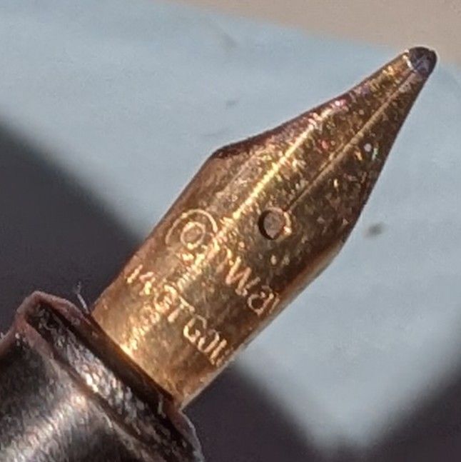 Close up of the nib 
Engraved, Conway 
14CT gold 