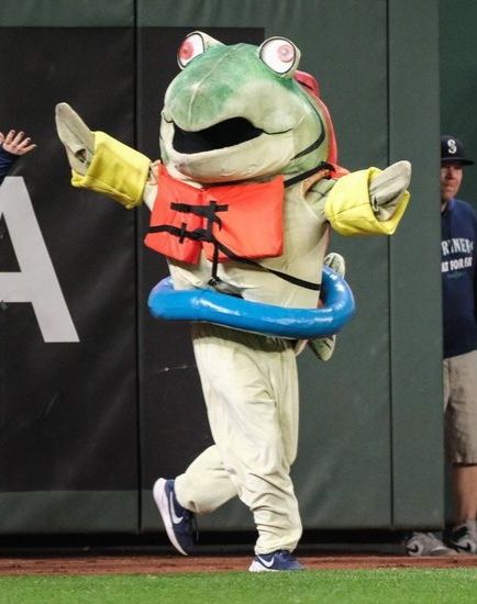 Humpy celebrating his win