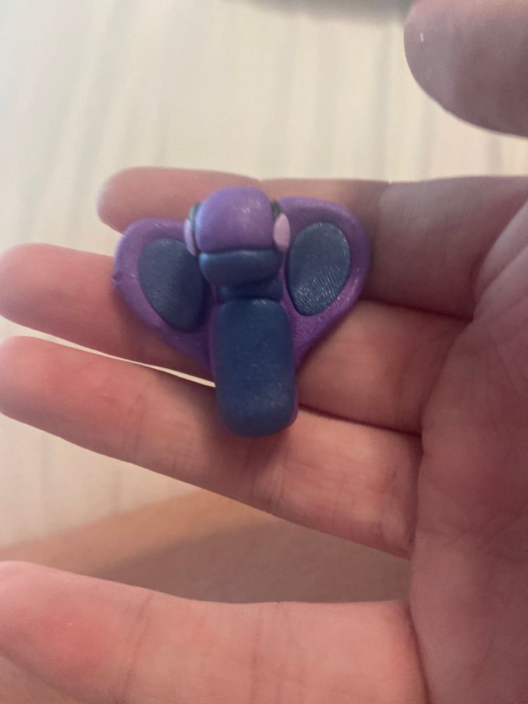 The description says purple and indigo 
