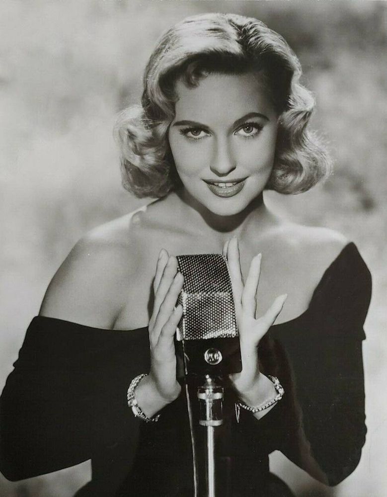 Lola Albright
