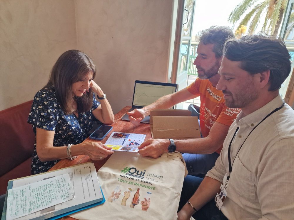 Anne Hidalgo, Merjin Tinga et Alexis Eisenberg en train de discuter