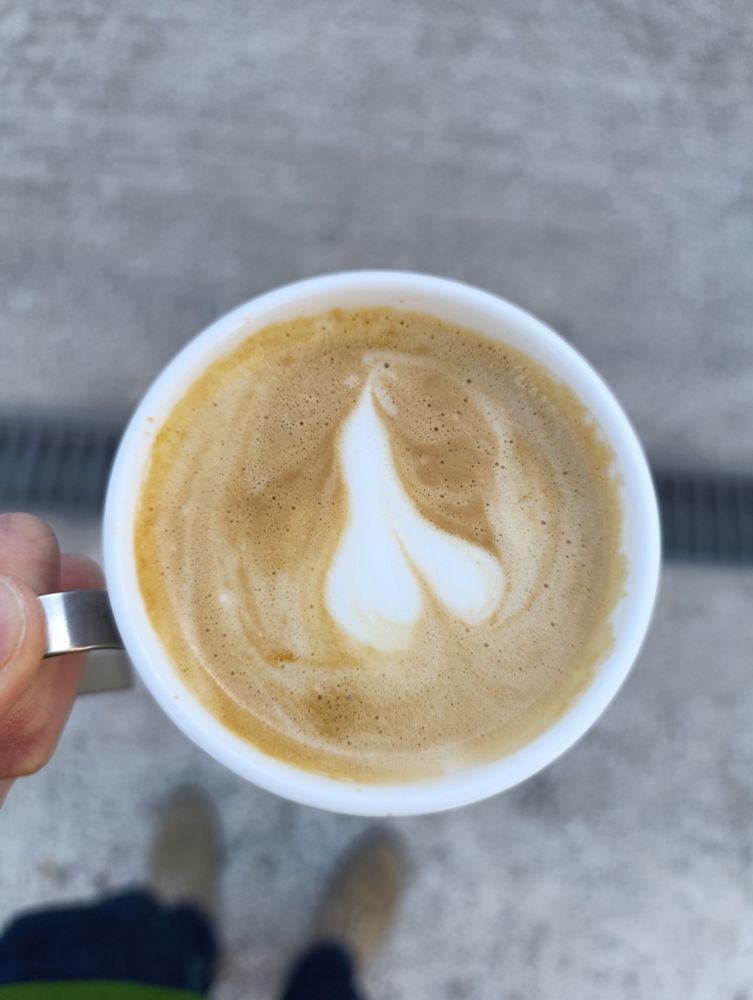 The barista drew a cock and balls on my flat white :(