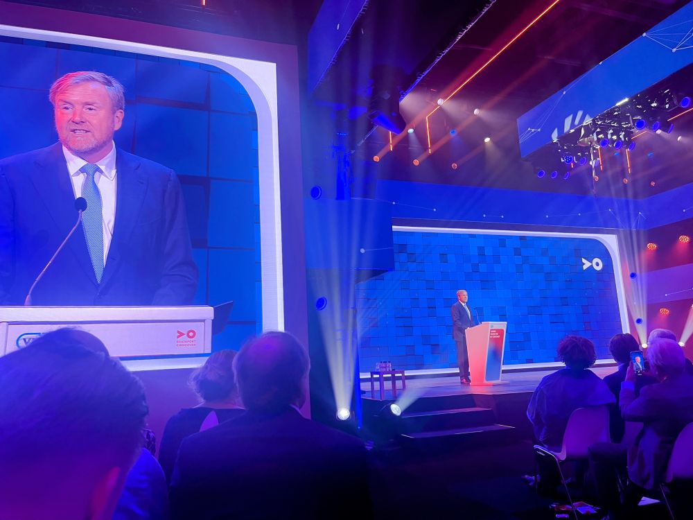 Zijne majesteit Koning Willem Alexander spreekt de VNG toe op het 100ste congres