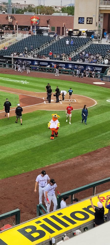 Orbit the mascot of the Albuquerque Isotopes 