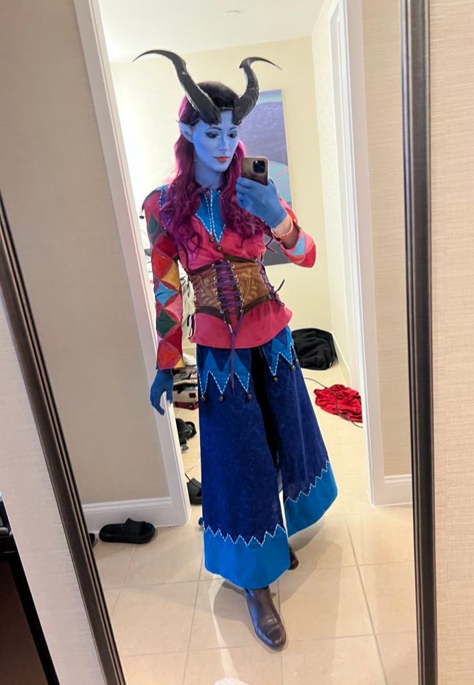 Alfira cosplay mirror selfie!