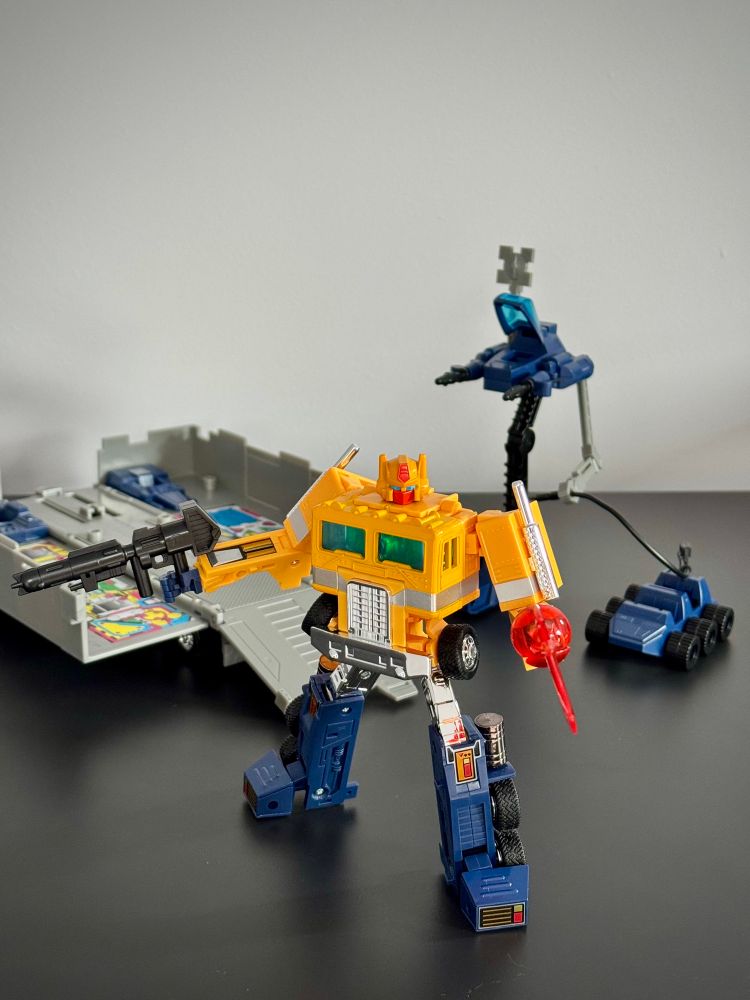 Transformers Missing Link Sentinel Prime toy.
