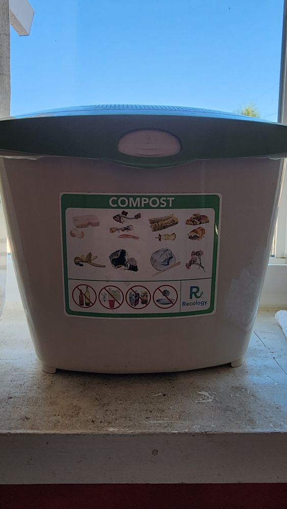 Compost bin