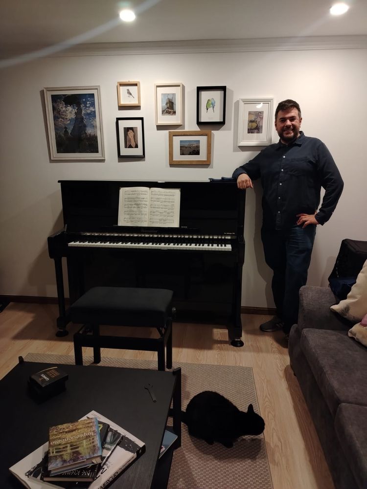 Piano nuevo