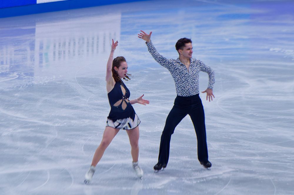 Sofiia Dovhal - Wiktor Kulesza, ending pose