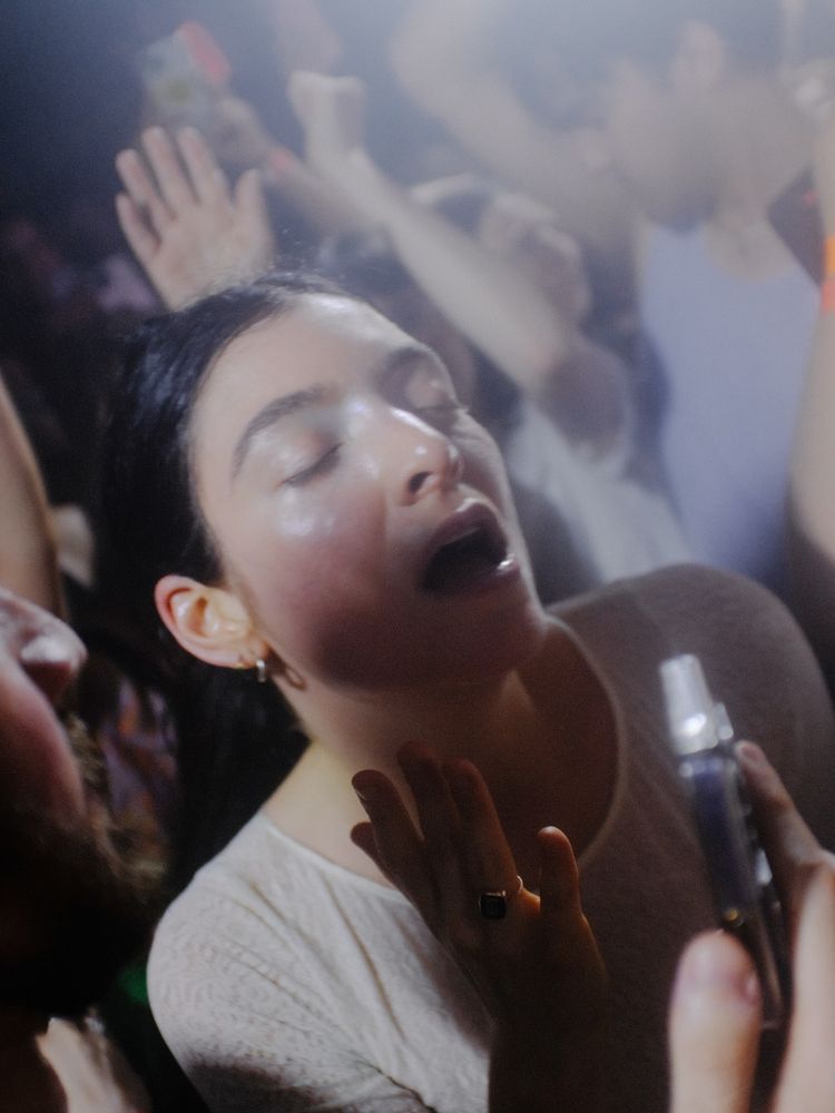 Lorde during her surprise full album listening party at Baby's All Right, Brooklyn, ny. Down in the crowd with the invited fans.