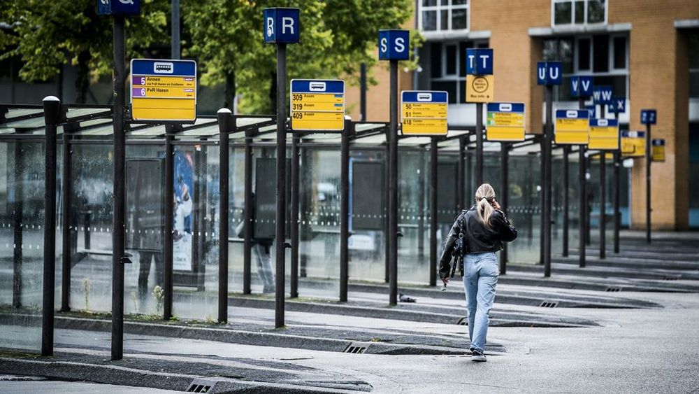 OV gaat achteruit: de auto is altijd sneller, zelfs in de spits
