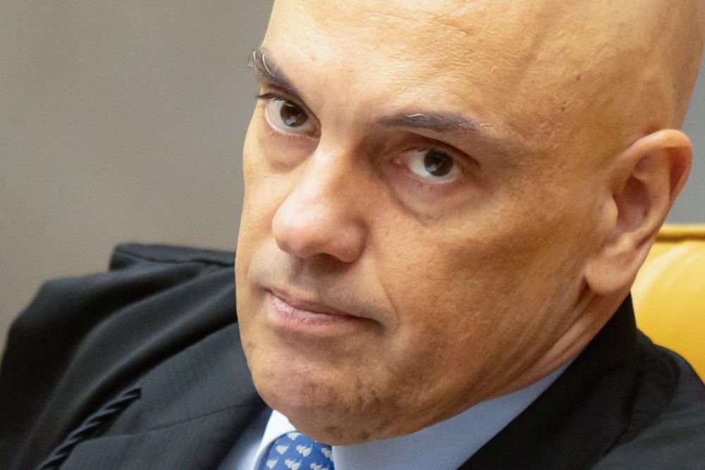 Em decisão, Moraes admite que eleições pesaram na suspensão do X