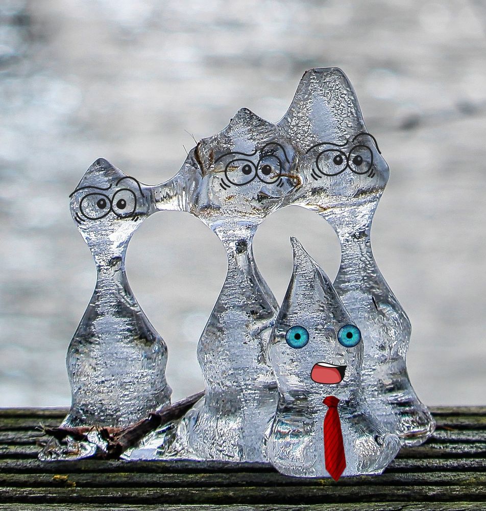 Eisgeisterfamilie auf der Brücke begegnet, sie standen auf dem Gelände (Gesichter nachträglich hinzugefügt)