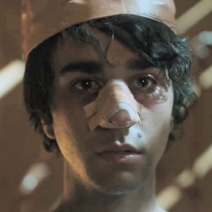 Alex Wolff as Peter in Hereditary (2018)