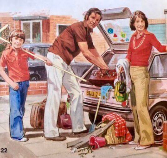 In the 1970s version, the family are in more casual clothes. Peter wears jeans, dad wears pale chinos and Mum is in ‘slacks’. Jane isn’t in the picture this time. She has gone back into the house to collect something she’d forgotten.