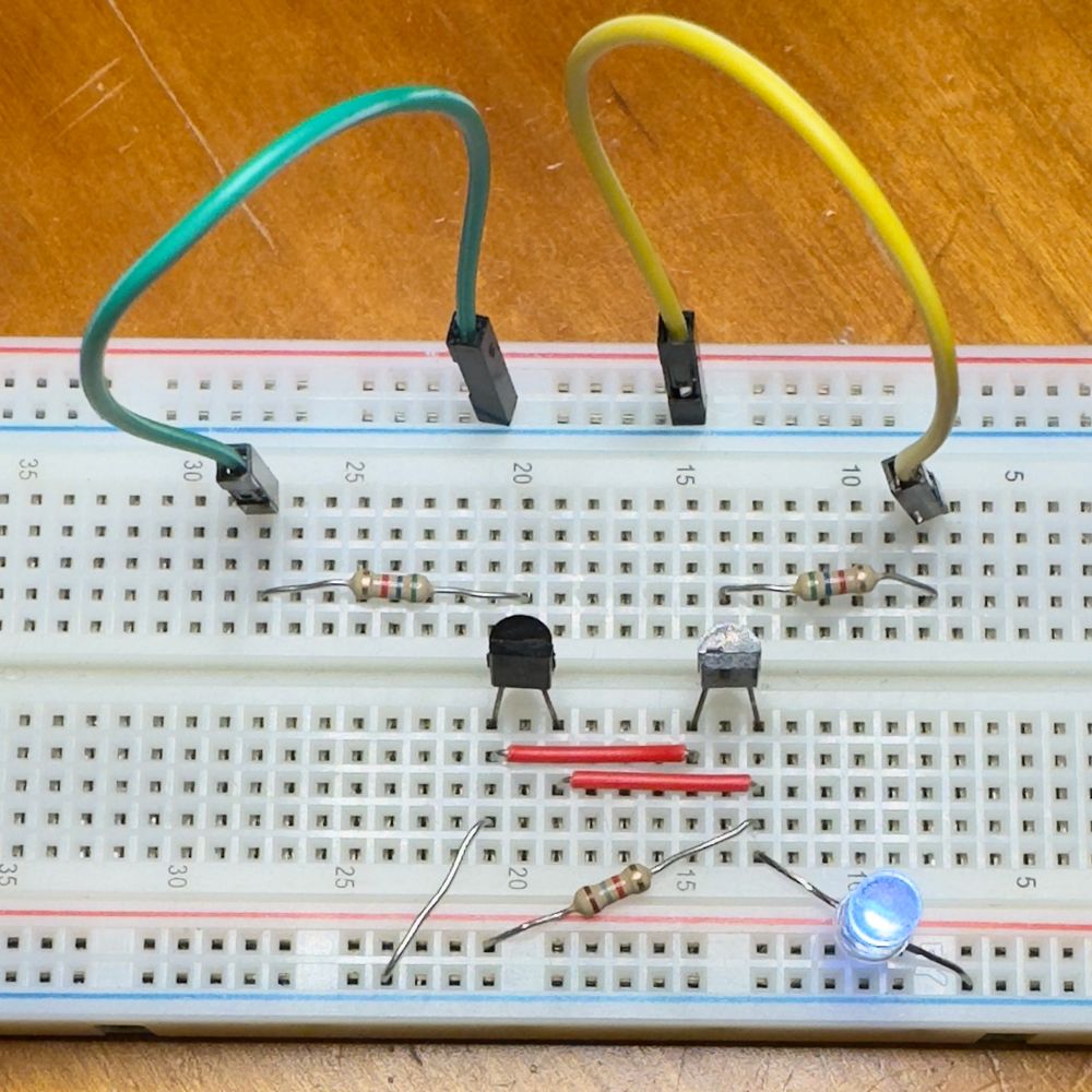Breadboard NOR gate