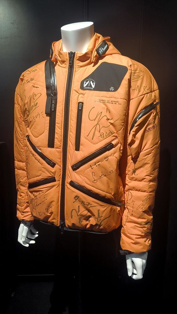 声優陣のサイン入りACRONYM J91-WSDB