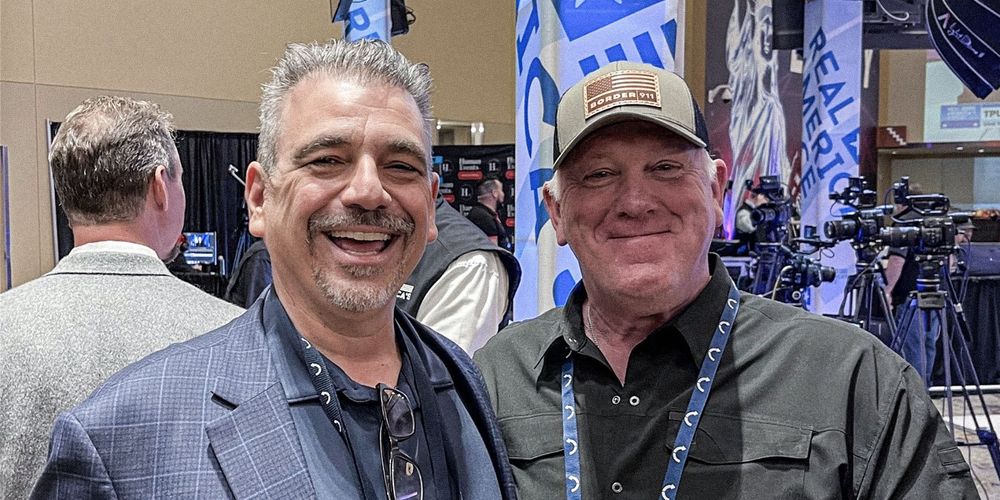 The head of President Donald Trump’s immigration policy, Tom Homan, appears to have met with an associate of the Proud Boys on at least four occasions.