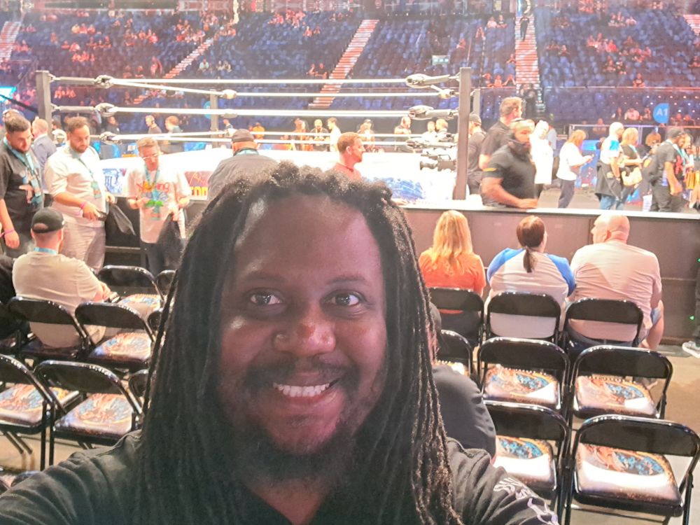 It's me in a selfie at Forbidden Door with some kickass floor seats!