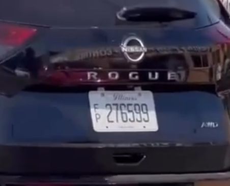 Nissan Rogue. Reguster plate F P 
276599