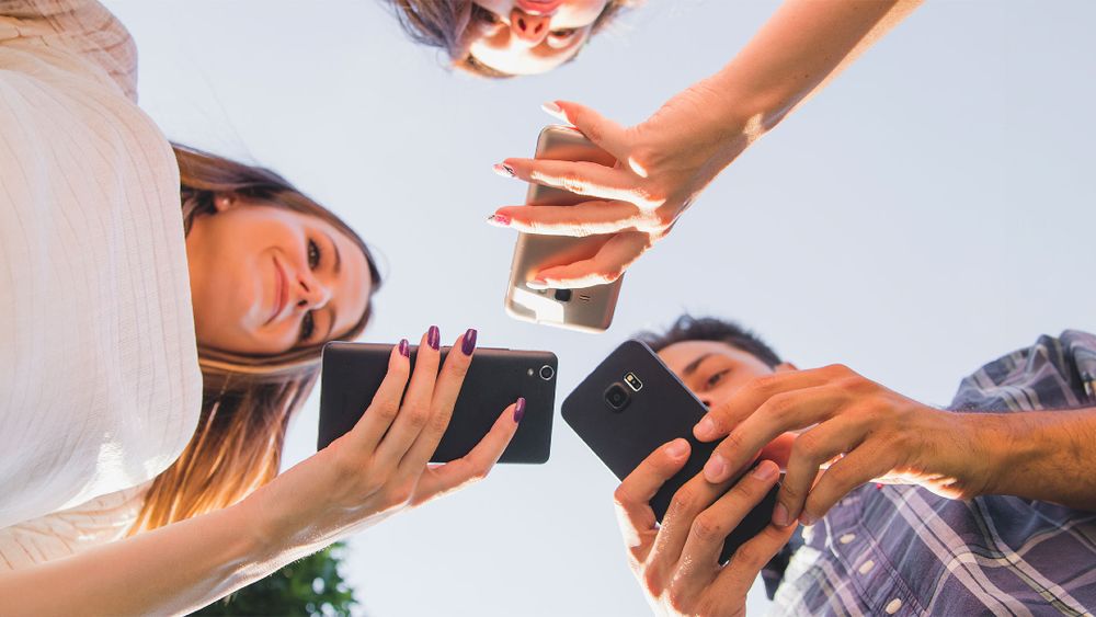 Foto Si estudias en la Universidad de Oviedo, únete a los grupos de WhatsApp  📱 gestionados por el Co...