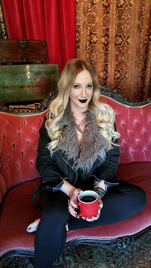 Photo of Leigh Bardugo with a cuppa tea taken 2017. Born Jerusalem 1975. American fantasy author, creator of the Grishaverse novels.