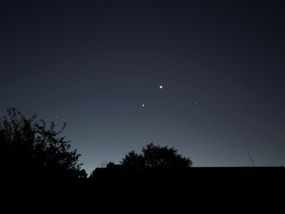 Photo of Venus and Jupiter before dawn