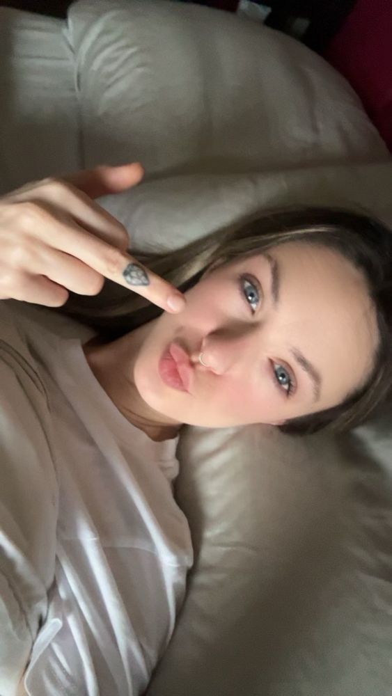 Findom fetish hot bratty kink flip off drain 