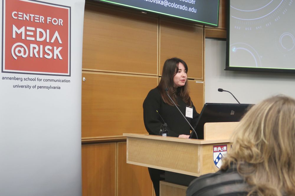 Valentina Proust introducing panelists 