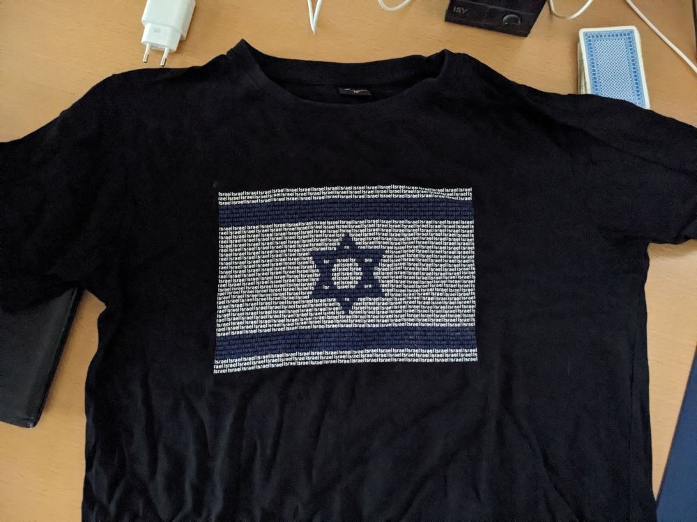 T-Shirt mit Davidstern und Istael-Beschriftung