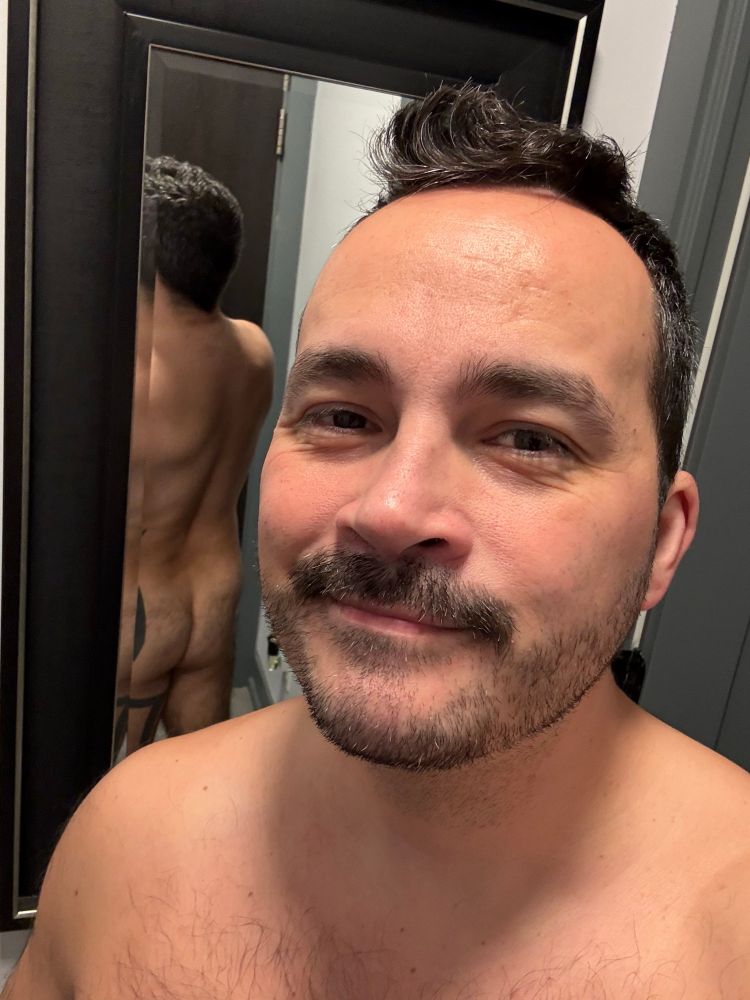 Selfie with my ass reflected in a mirror behind me 