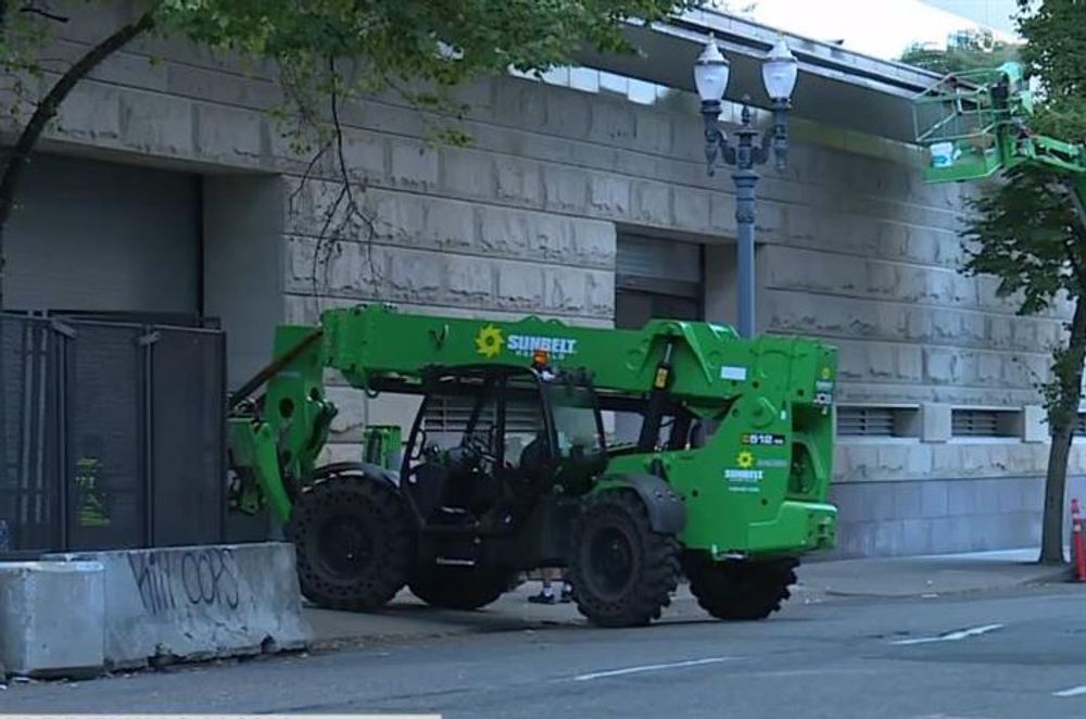 Feds Remove Courthouse Fence After Refusing to Pay Portland Fines