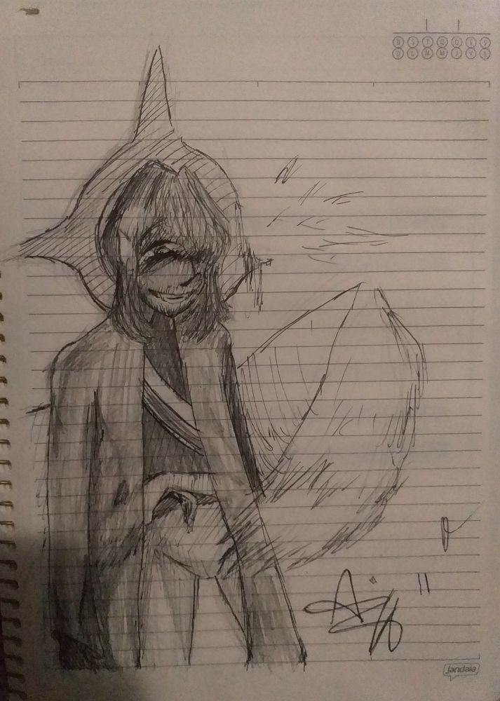 Desenho tradicional feito com grafite e caneta numa Folha de caderno escolar meio amarelada. De um rapaz com 4 braços e um avental preto feito apenas para 2 braços, uma blusa preta com uma listra branca e uma listra cinza embaixo, asas brilhantes mais ou menos Branca, uma calça meio acinzentada, cabelos meio ondulados, orelhas pontudas, um rosto cinza e pálido, expressão maníaca e uma auréola de 4 pontas atrás de sua cabeça com uma de suas pontas quebradas saindo um líquido preto e voando alguns pedaços dessa ponta.