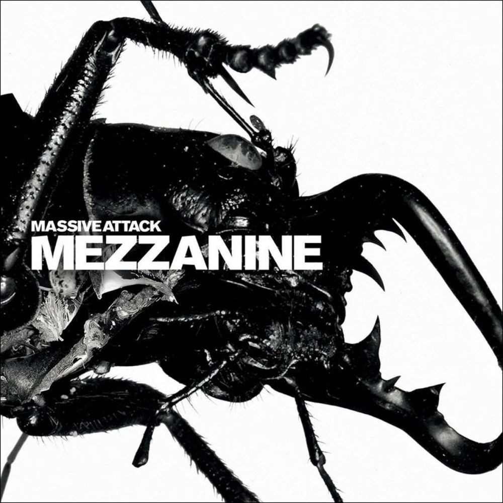 Massive Attack „Mezzanine” album cover