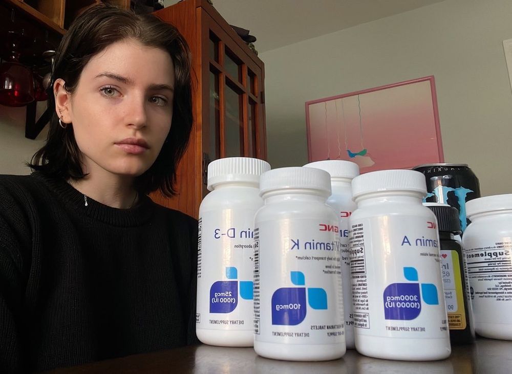 Girl And Ten(?) Supplements