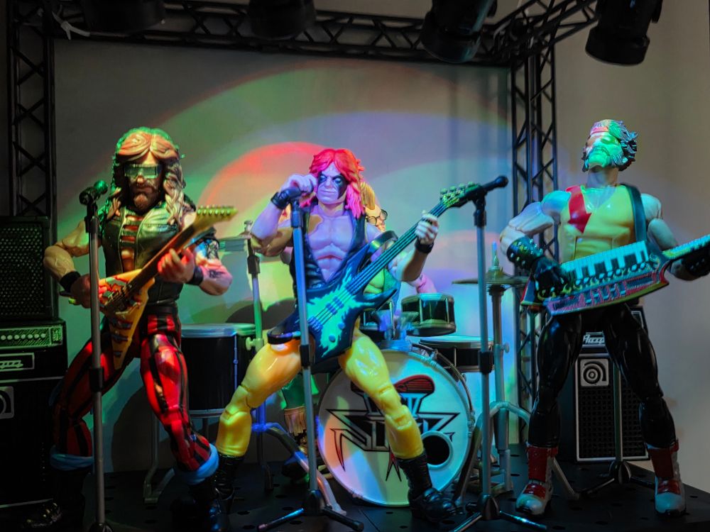 Blinded by the lights, the Dreadnoks bring it home. 