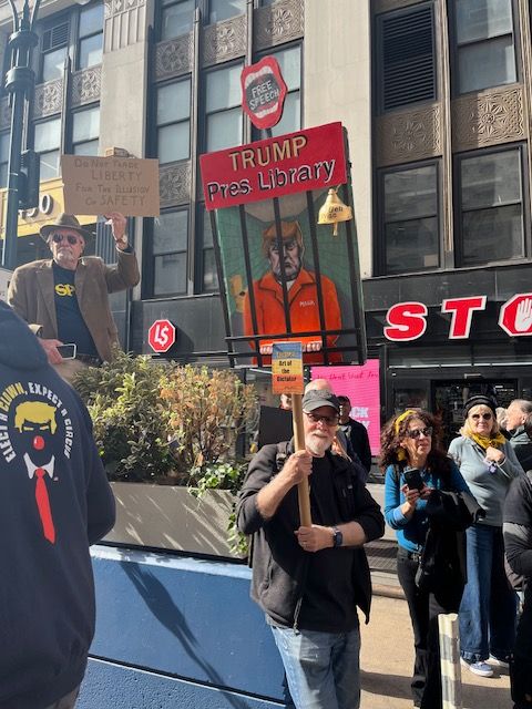 NO KINGS!! Trump Presidential Library sign